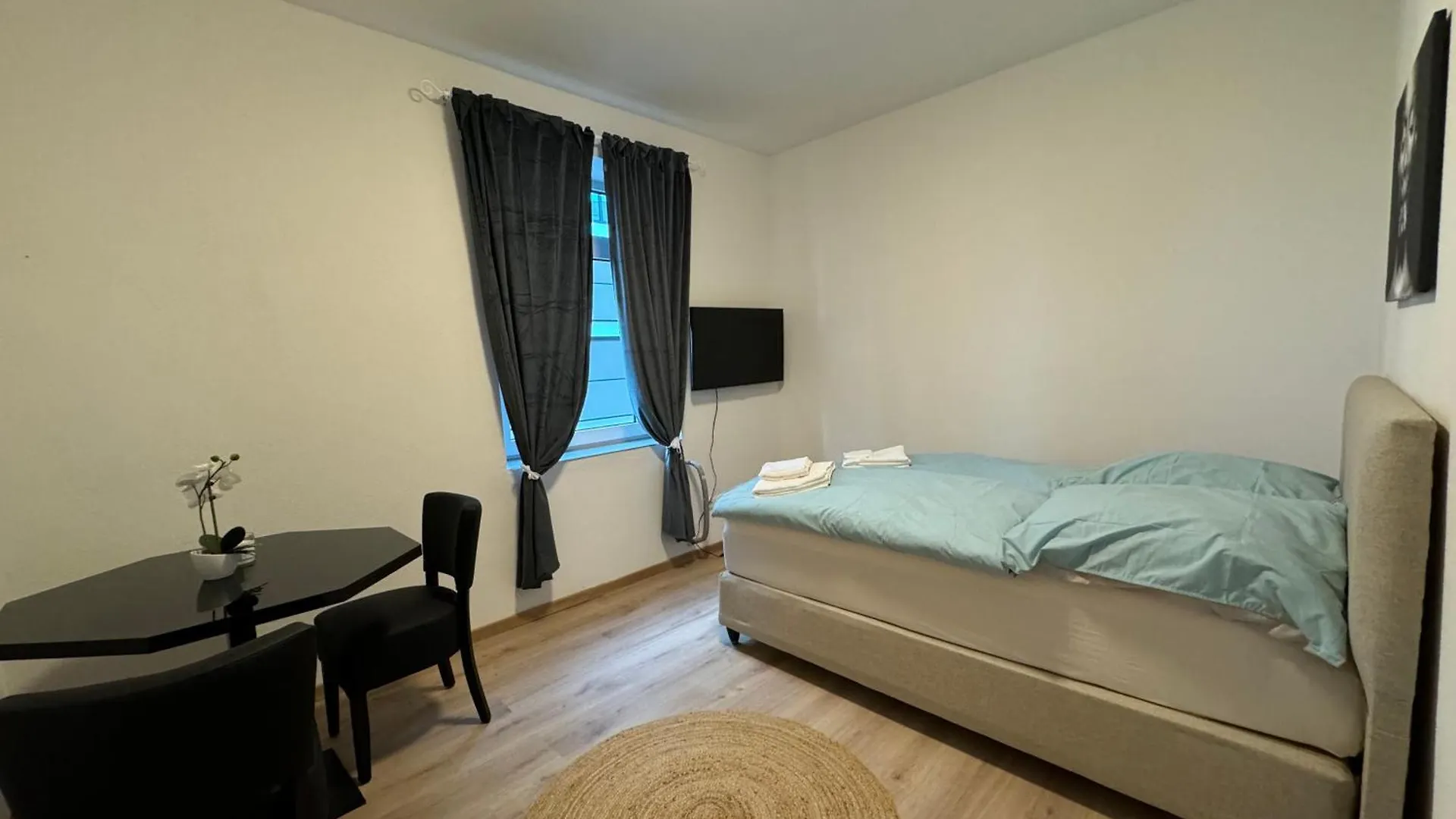 Guest house City Ferien Wohnungen 3 Rosenheim